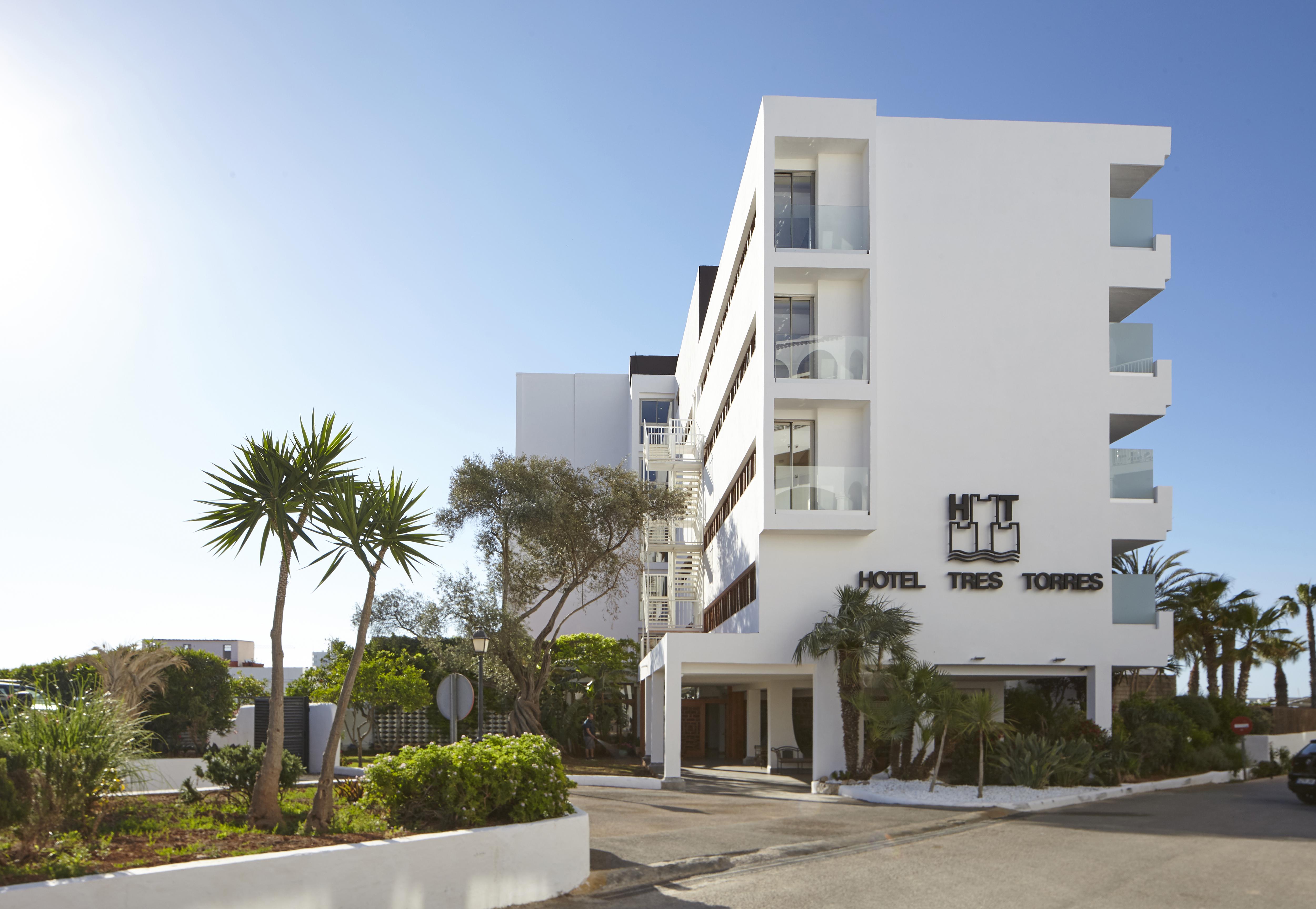 Hotel Tres Torres Santa Eularia des Riu Exterior photo